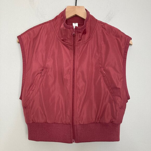 ALO Yoga Jackets & Blazers - Alo Yoga In Motion Crop Vest Mars Clay Pink Small Full Zip Pockets Athleisure